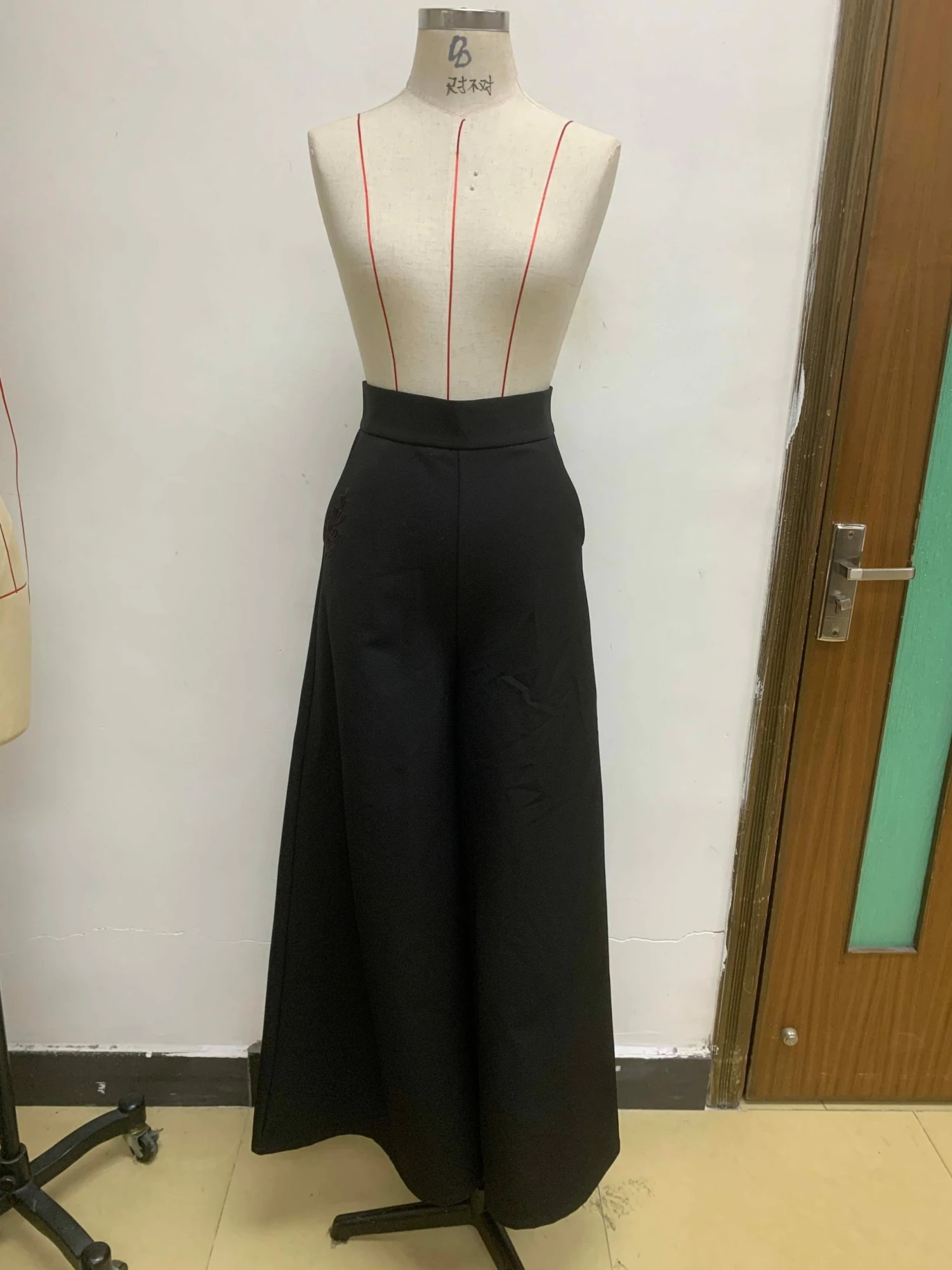 Katakomb By Kassandra Love With Hilary Jane - Palazzo Pant - Black - O 2 Katakomb By Kassandra Love With Hilary Jane - Palazzo Pant - Black - O - Image 2